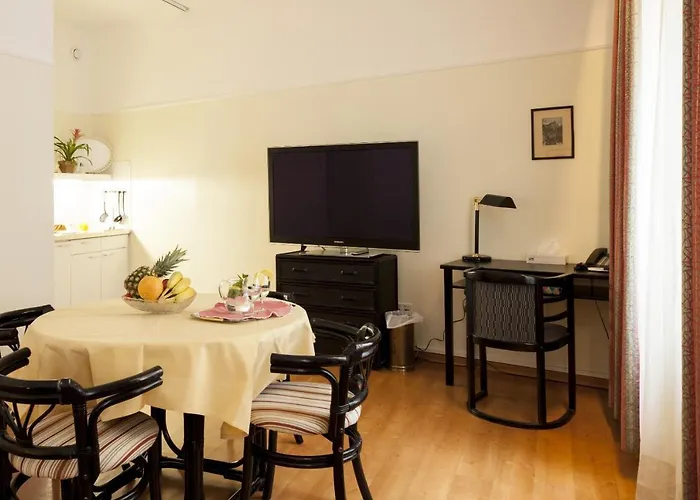 Apartmanhotel Mondial 4*