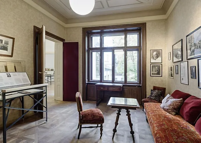 Mondial Apartmanhotel 4*